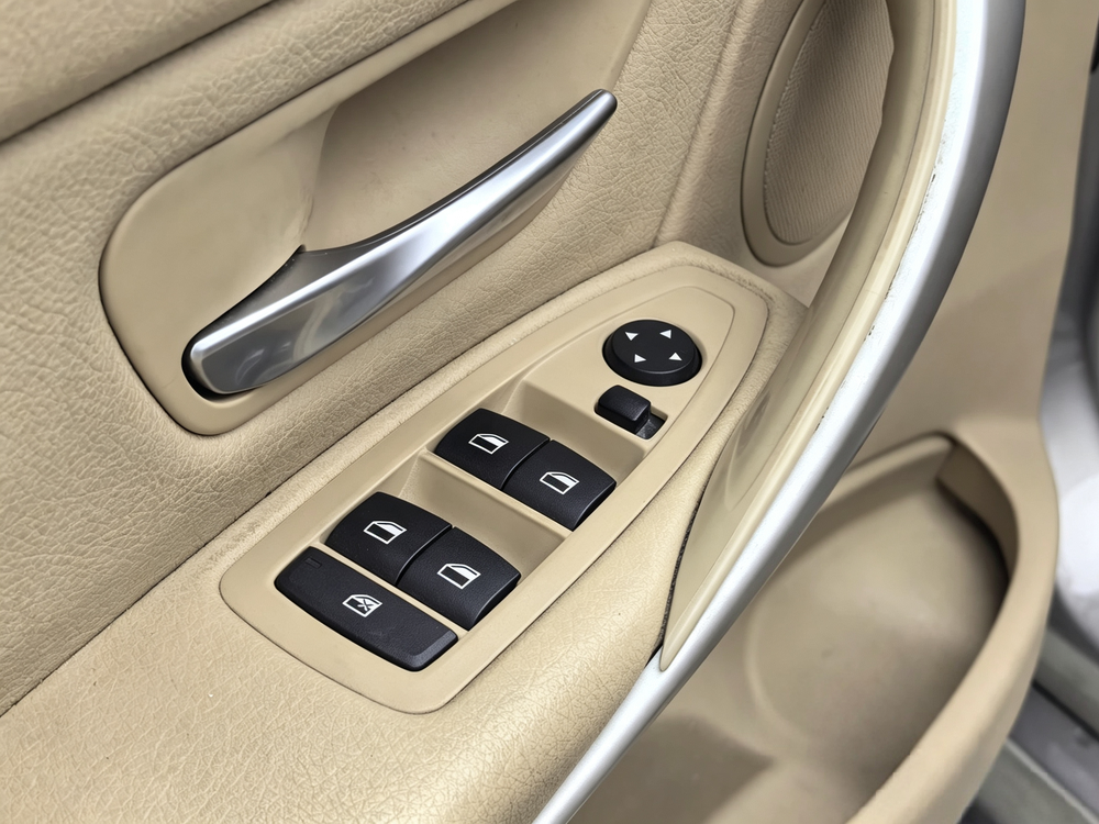 BMW 3 Series 2015 316i Entry – фото 27