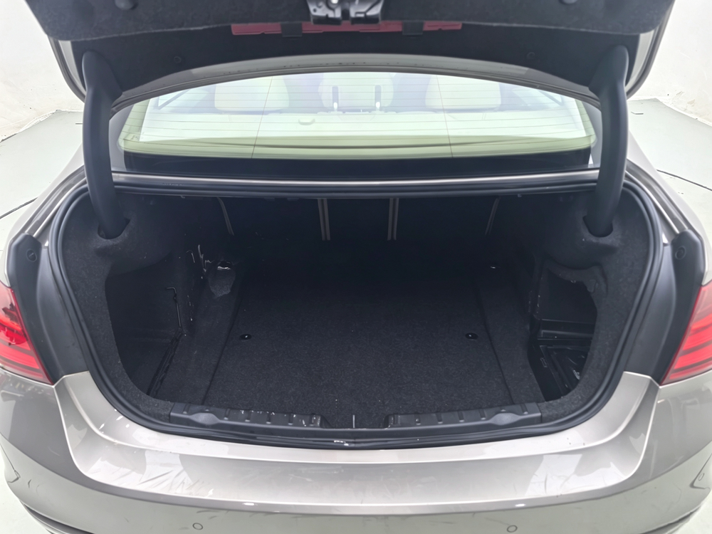 BMW 3 Series 2015 316i Entry – фото 29