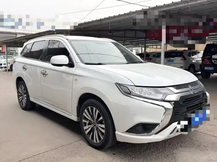 Mitsubishi Outlander 2021 Model 2.0L 2WD Smooth Ride Edition 5 seat – фото 2
