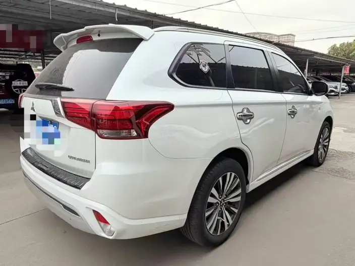 Mitsubishi Outlander 2021 Model 2.0L 2WD Smooth Ride Edition 5 seat – фото 5