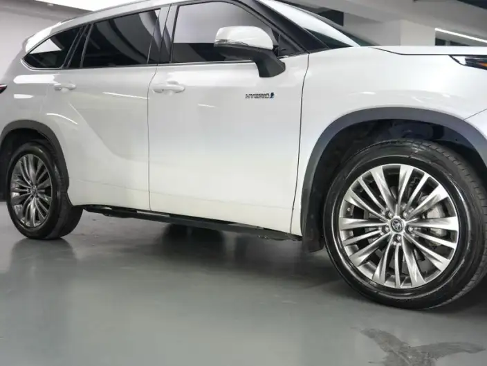 Toyota Highlander 2023 Model Hybrid 2.5L 4WD Supreme Edition 7 seat – фото 9