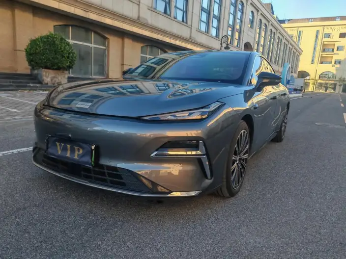 Geely Galaxy E8 PHEV 2025 Model 130km EM-P Tiggo Edition – фото 9