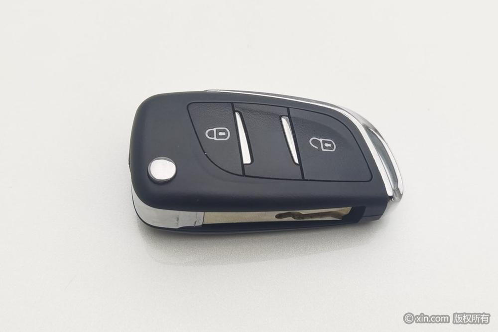 Citroën C-Triomphe 2013 модификация Тройная литиевая батарея кузов 2.0L Manual серия Baojun тип – фото 6