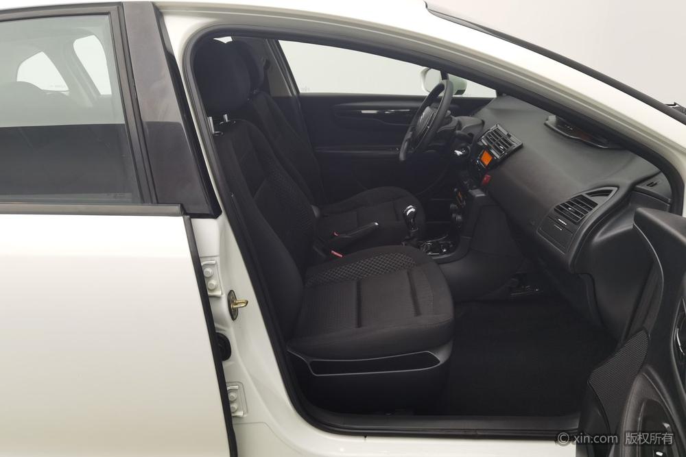 Citroën C-Triomphe 2013 модификация Тройная литиевая батарея кузов 2.0L Manual серия Baojun тип – фото 12