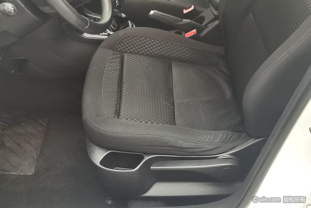 Citroën C-Triomphe 2013 модификация Тройная литиевая батарея кузов 2.0L Manual серия Baojun тип – фото 19