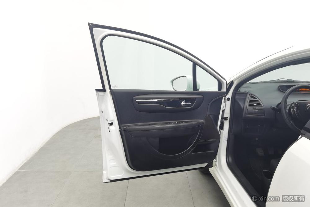 Citroën C-Triomphe 2013 модификация Тройная литиевая батарея кузов 2.0L Manual серия Baojun тип – фото 22