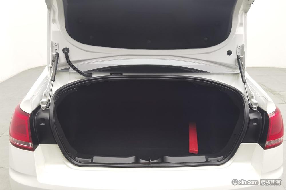 Citroën C-Triomphe 2013 модификация Тройная литиевая батарея кузов 2.0L Manual серия Baojun тип – фото 24
