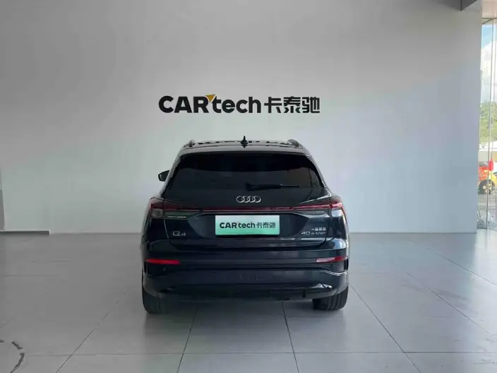 Audi Q4 e-tron 2023 Model 40 e-tron Genesis Night Edition – фото 5