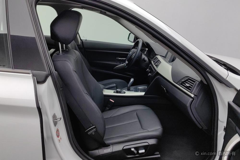 BMW 3 Series Gran Turismo 2016 модификация 320i Fashion – фото 17