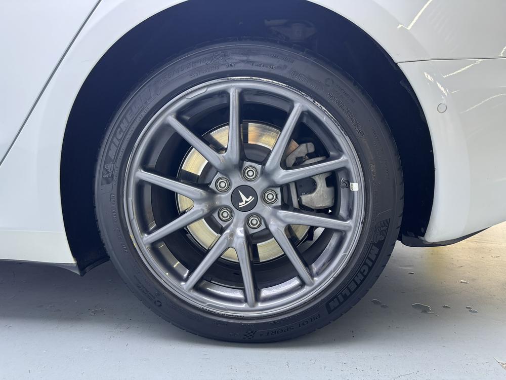 Model 3 import Модель 2019 года Long Battery Li f e Pro All-wheel drive version – фото 9