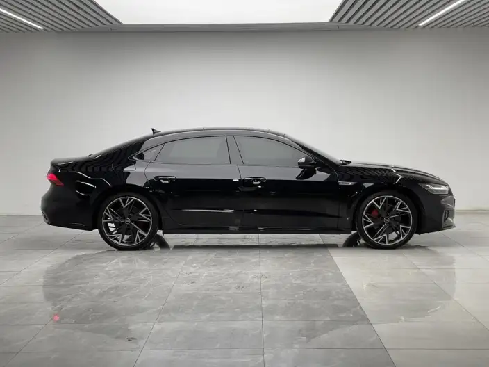 Audi A7 L 2024 Model 45 TFSI quattro Black Samurai Edition – фото 8