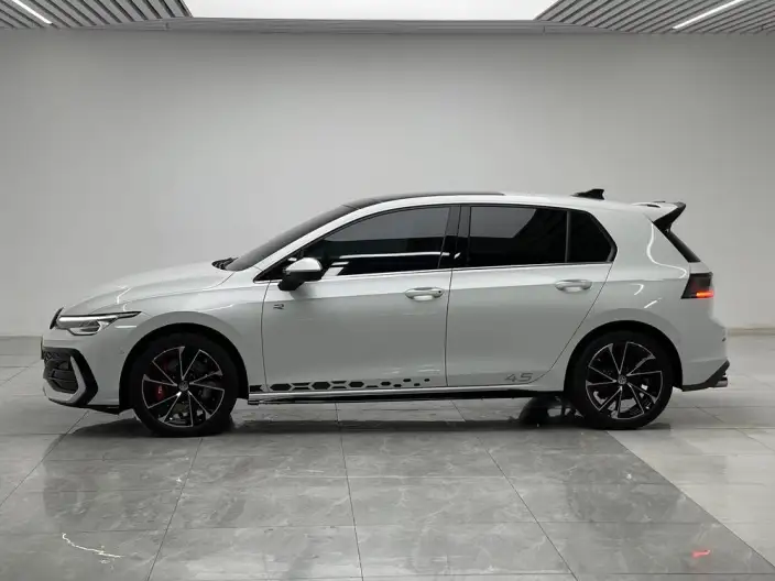 Volkswagen Golf 2025 Model Facelift 300TSI R-Line – фото 4