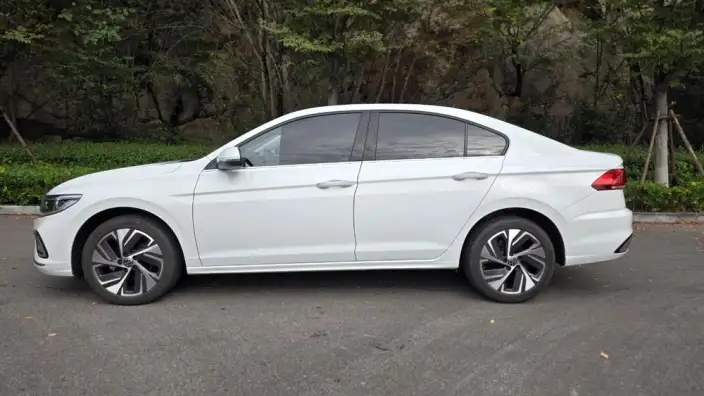 Volkswagen Bora 2023 Model 200TSI DSG Comfort PRO Edition – фото 4