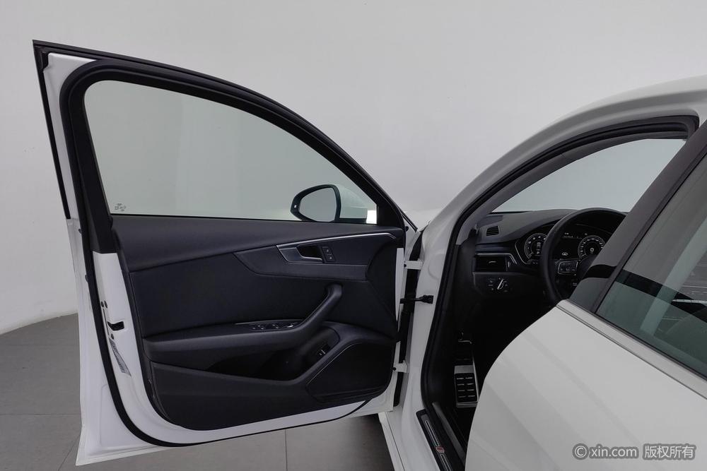 Audi A4L 2020 40 TFSI Luxury Sport – фото 22