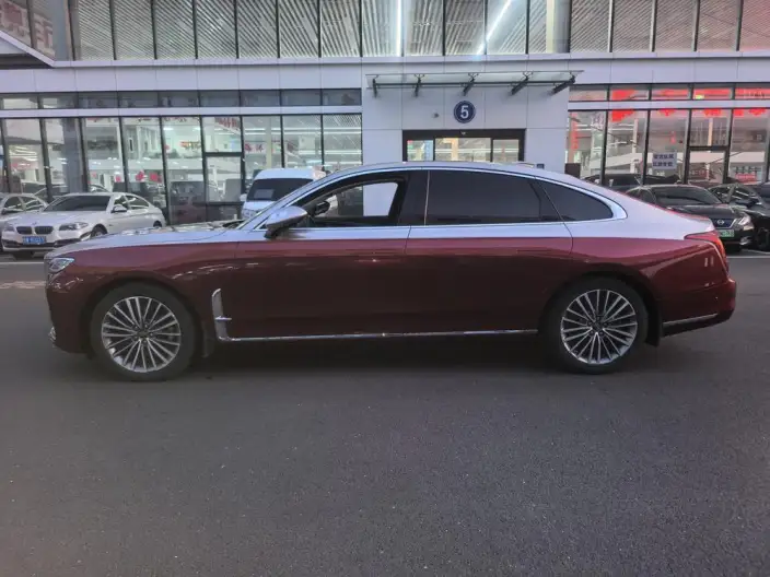 HONGQI H9 2022 Model 2.0T Flag Enjoy Edition