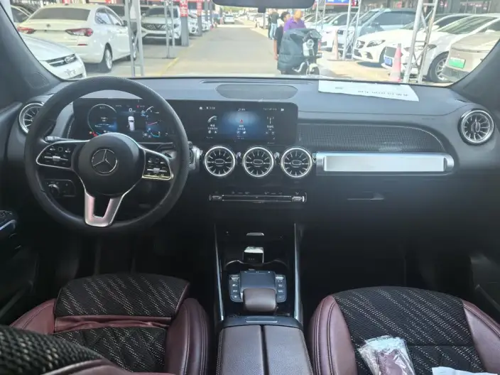 Mercedes-Benz GLB 2023 Model GLB 220 Dynamic Model – фото 5