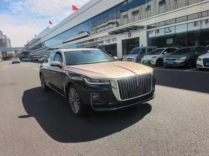 HONGQI H9 2022 Model 2.0T Smart Flag Enjoy Edition