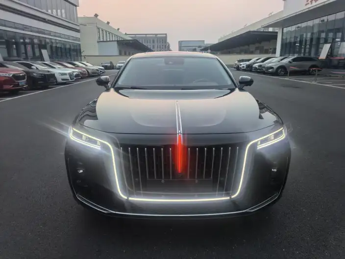 HONGQI H9 2022 Model 2.0T Smart Flag Enjoy Edition
