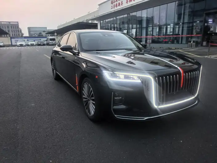 HONGQI H9 2022 Model 2.0T Smart Flag Enjoy Edition