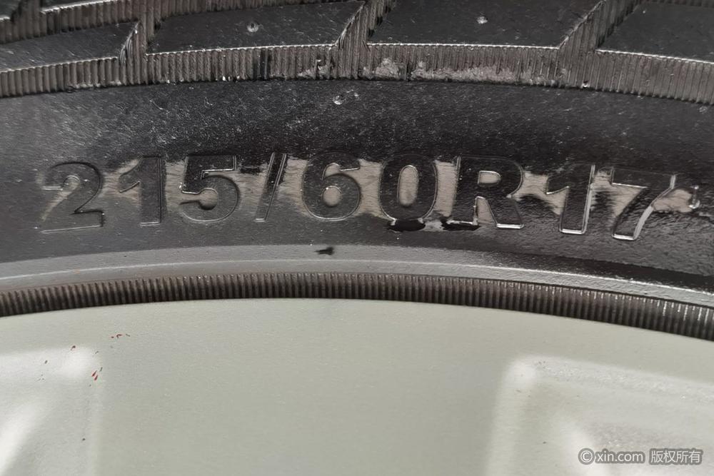 Nissan Qashqai 2012 2.0XV Thunder CVT 2WD – фото 8