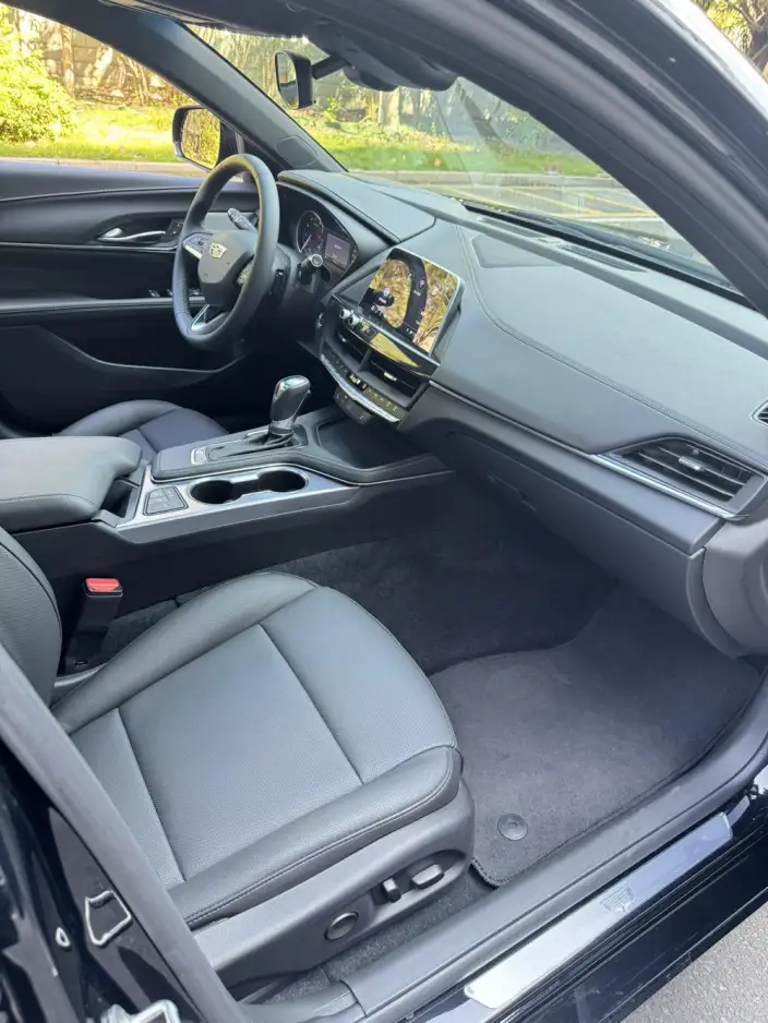 Cadillac CT4 2022 Model 28T Luxury Model – фото 9