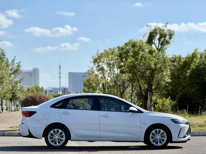 Chevrolet Corolla 2023 Model 1.5L DCT Lexiang Edition – фото 6