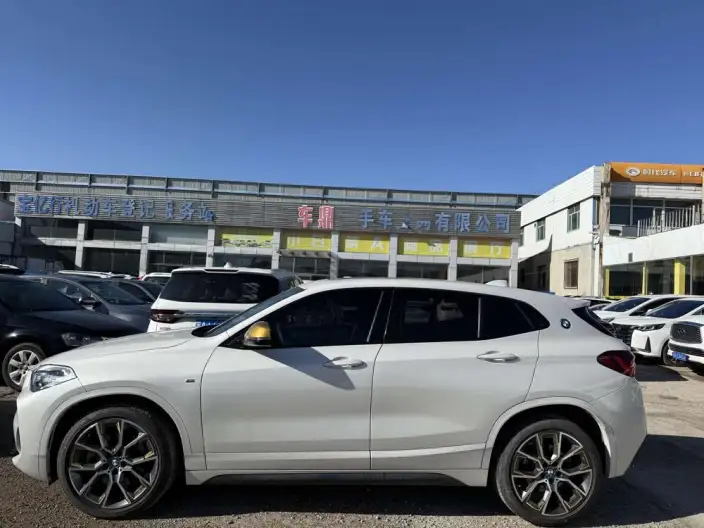 BMW X2 2023 Model sDrive25i Bright Edition