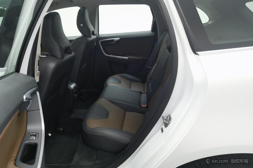 Volvo XC60 2017 модификация T5 AWD Zhiyuan Edition – фото 20