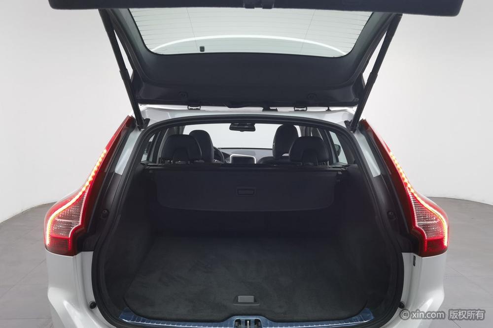 Volvo XC60 2017 модификация T5 AWD Zhiyuan Edition – фото 24
