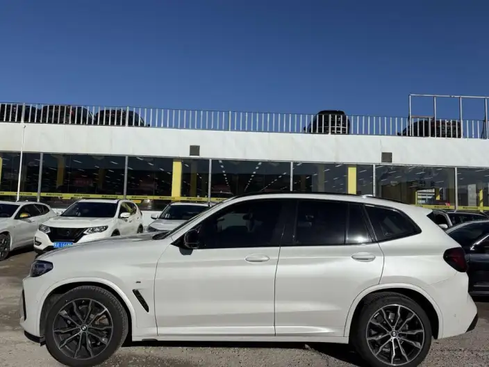 BMW X3 2023 Model xDrive30i Exclusive Model M Night Set – фото 3