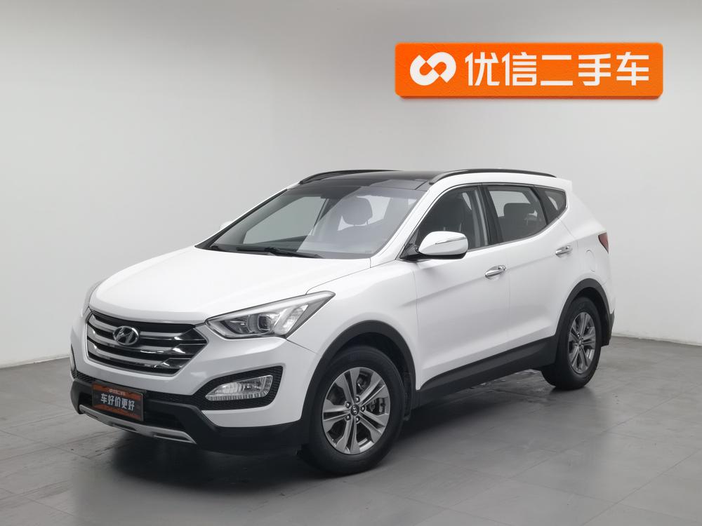 Hyundai Santa Fe 2015 модификация 2.0T автоматическое 2WD Intelligent 5 seat – фото 1