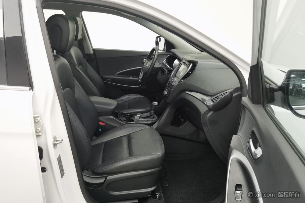 Hyundai Santa Fe 2015 модификация 2.0T автоматическое 2WD Intelligent 5 seat – фото 8