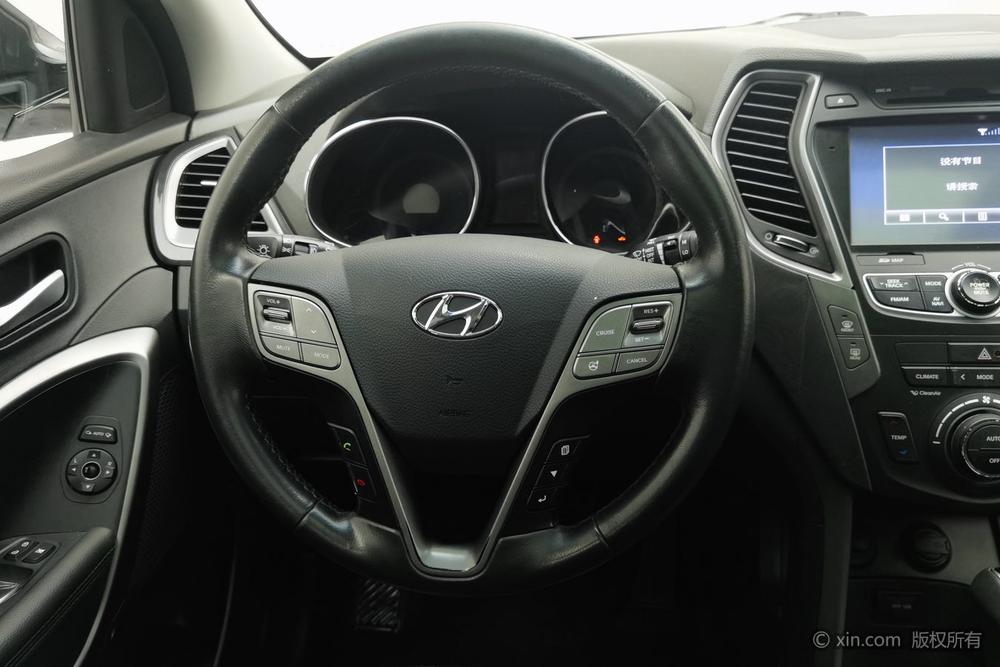 Hyundai Santa Fe 2015 модификация 2.0T автоматическое 2WD Intelligent 5 seat – фото 15