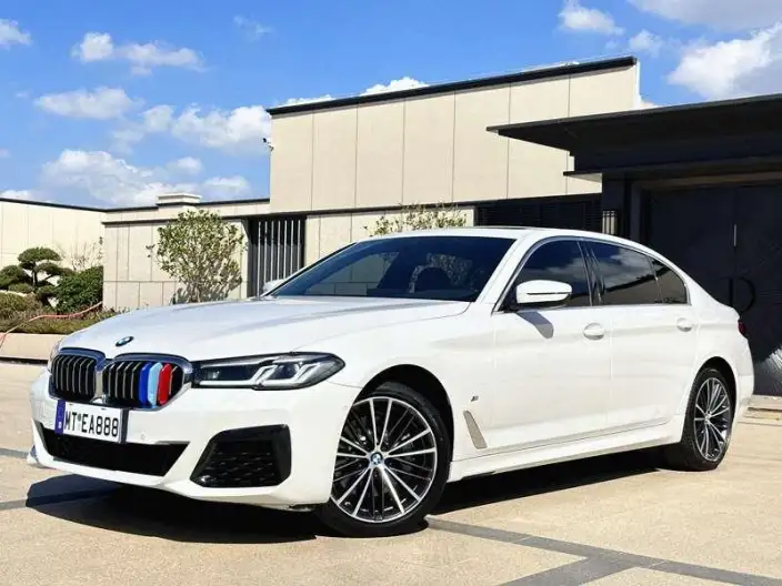 BMW 5 Series 2022 Model Facelift II 530Li Leading Model M Sports Set – фото 1