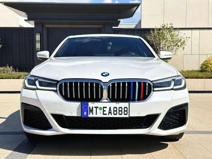 BMW 5 Series 2022 Model Facelift II 530Li Leading Model M Sports Set – фото 2