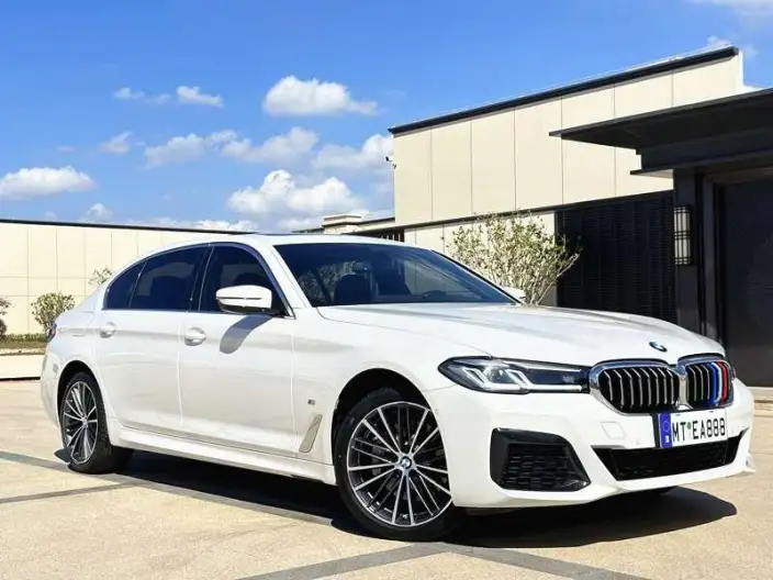 BMW 5 Series 2022 Model Facelift II 530Li Leading Model M Sports Set – фото 3