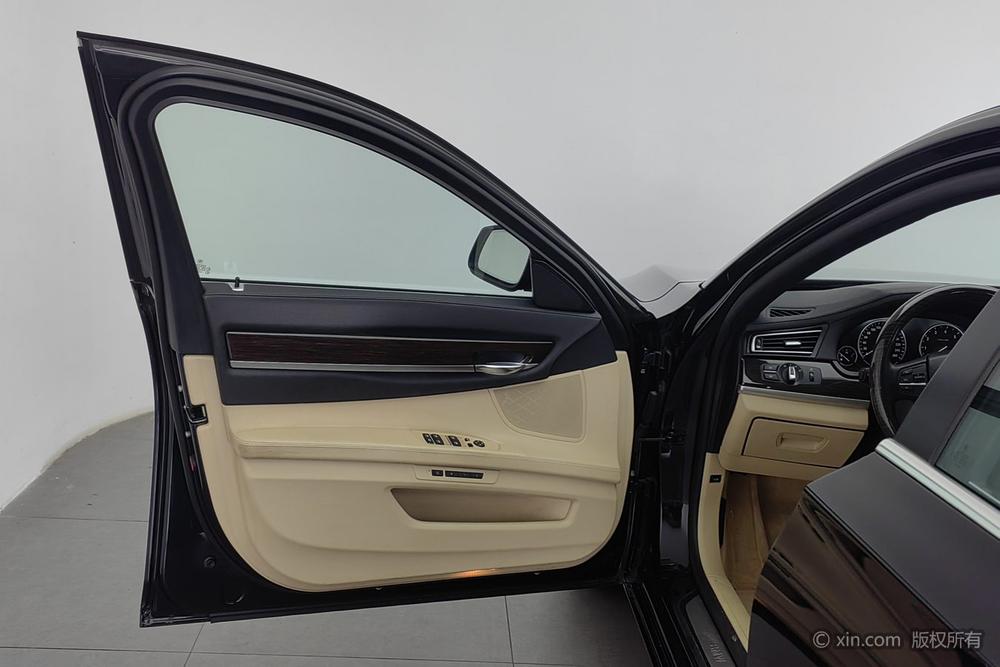 BMW 7 Series 2009 730Li Advantage – фото 21