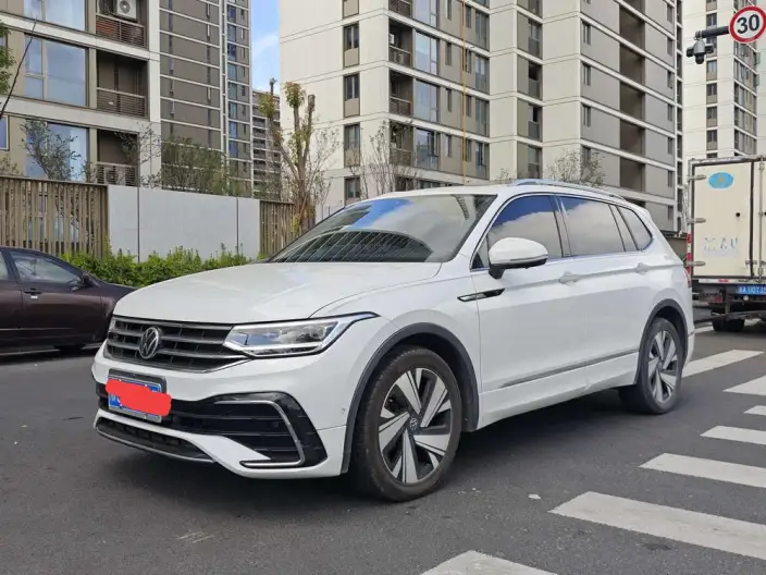 Volkswagen Tiguan L 2023 Model 330TSI 2WD R-Line Enjoy the version more – фото 1