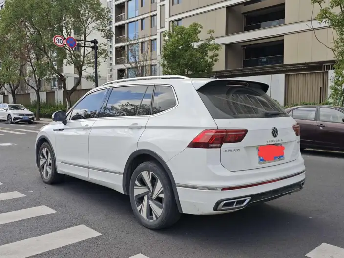 Volkswagen Tiguan L 2023 Model 330TSI 2WD R-Line Enjoy the version more – фото 4