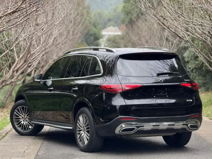 Mercedes-Benz GLC 2024 Model Facelift GLC 300 L 4MATIC Dynamic Model 5 seat – фото 4