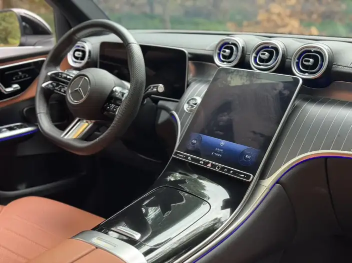 Mercedes-Benz GLC 2024 Model Facelift GLC 300 L 4MATIC Dynamic Model 5 seat – фото 7