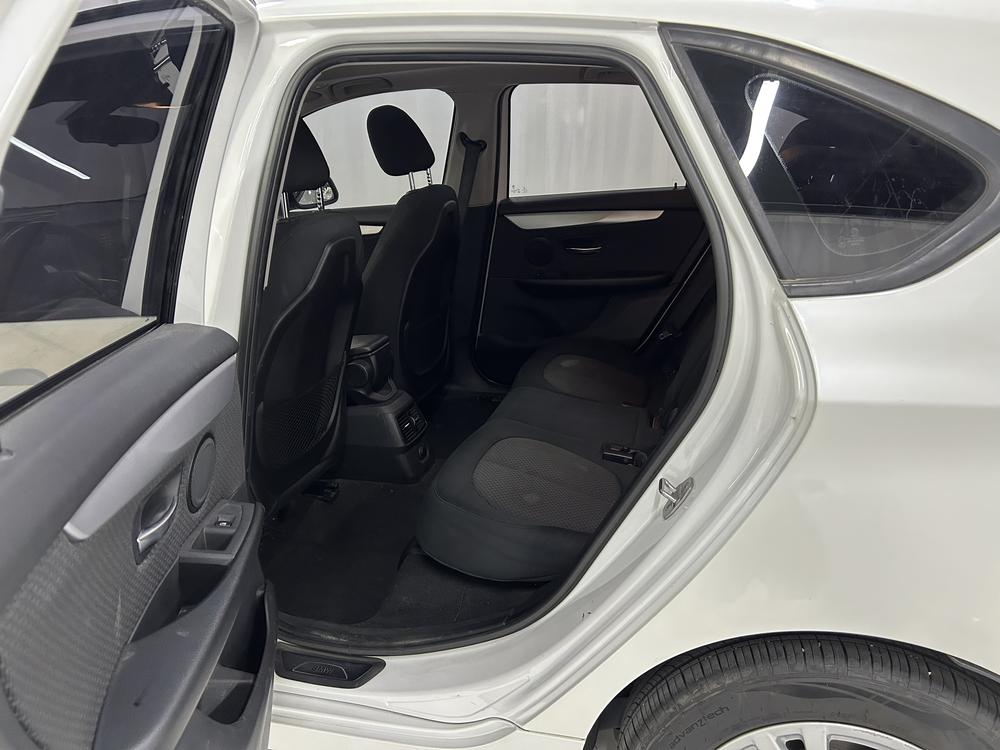 BMW 2 Series Active Tourer 2016 модификация 218i Leading – фото 18