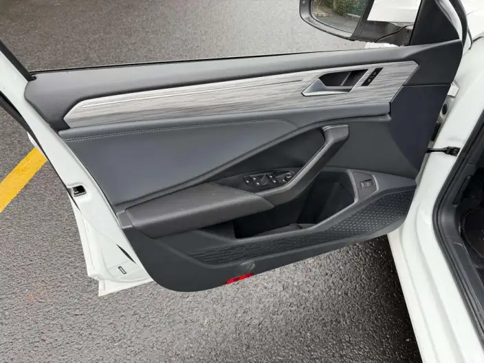 Volkswagen Sagitar 2023 Model 280TSI DSG Beyond Edition Lite – фото 6