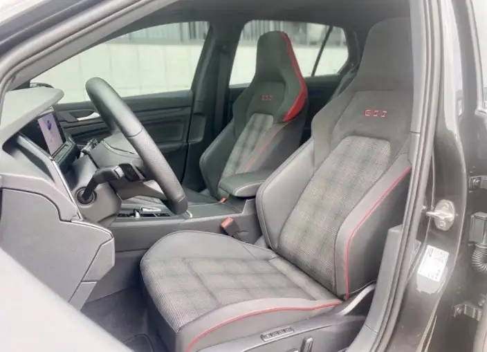 Volkswagen Golf GTI 2021 Model 380TSI DSG GTI – фото 9