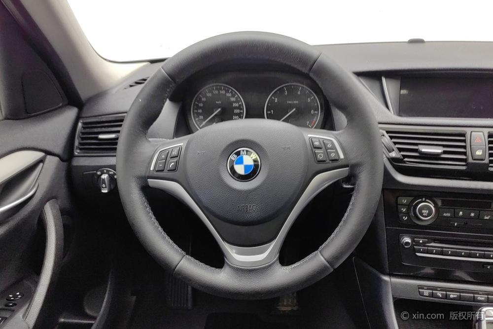 BMW X1 2014 sDrive18i Leader – фото 14
