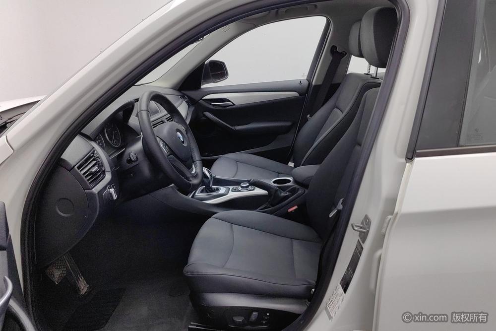 BMW X1 2014 sDrive18i Leader – фото 17