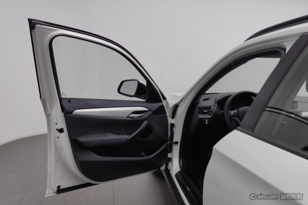 BMW X1 2014 sDrive18i Leader – фото 21