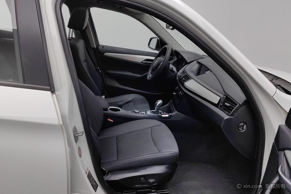 BMW X1 2014 sDrive18i Leader – фото 24