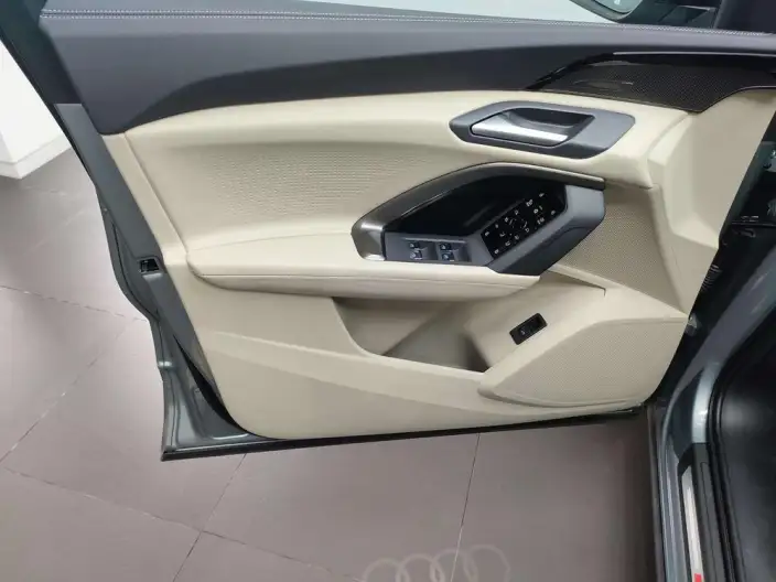 Audi Q5L 2026 Model 2.0T Smart Hybrid Flagship Model – фото 7