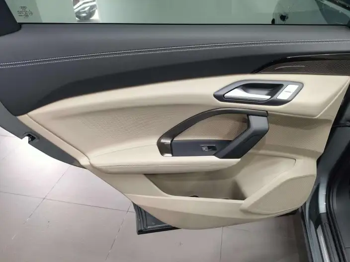 Audi Q5L 2026 Model 2.0T Smart Hybrid Flagship Model – фото 10